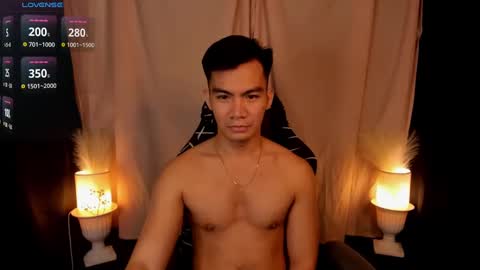 Snapshot of 000batman000 chatting on 02-06-25, 02:55 Bruce online show from 02-06-25, 02:55