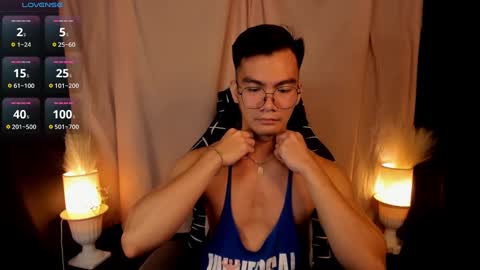 Snapshot of 000batman000 chatting on 02-17-25, 12:32 Bruce online show from 02-17-25, 12:32