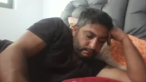 Snapshot of 07901767463 chatting on 09-12-25, 08:03 07901767463 online show from 09-12-25, 08:03