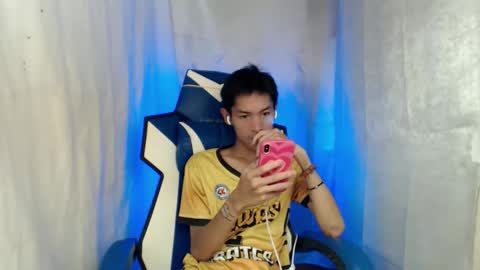 Snapshot of 0cir_asiansatisfy chatting on 05-20-26, 02:01 RICK online show from 05-20-26, 02:01