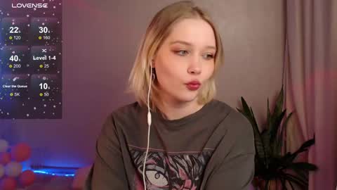 Snapshot of 0uralexa chatting on 12-18-24, 10:57 Alexa online show from 12-18-24, 10:57