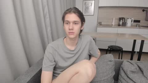 Snapshot of 0verlandd chatting on 09-09-25, 04:39 Adam online show from 09-09-25, 04:39