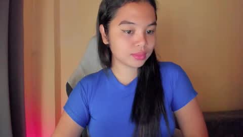 Snapshot of 0wwlo0k chatting on 10-15-25, 05:40 0wwlo0k online show from 10-15-25, 05:40