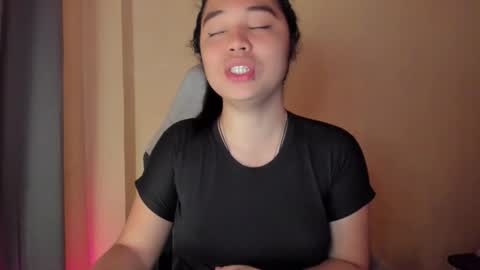 Snapshot of 0wwlo0k chatting on 12-20-25, 04:19 0wwlo0k online show from 12-20-25, 04:19