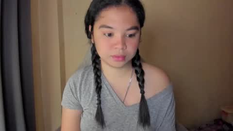 Snapshot of 0wwlo0k chatting on 03-16-26, 03:45 0wwlo0k online show from 03-16-26, 03:45