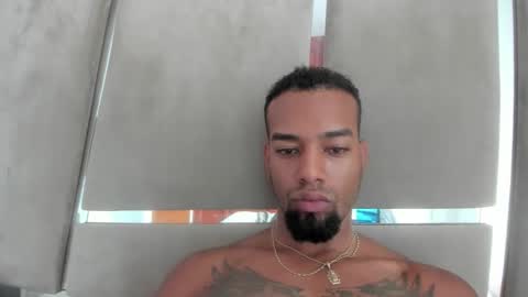 Snapshot of 11inchesblackcock chatting on 11-06-25, 02:18 cuteboybiigcock online show from 11-06-25, 02:18