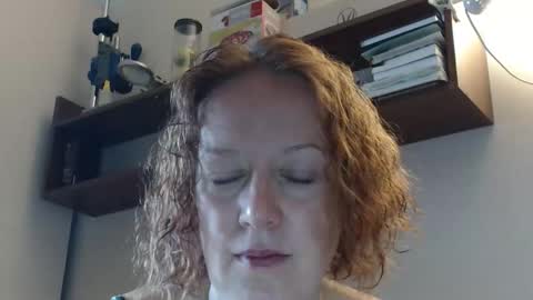 Snapshot of 12ennie chatting on 09-18-25, 06:59 12ennie online show from 09-18-25, 06:59