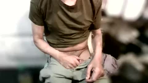 Snapshot of 1511russell chatting on 02-11-26, 03:28 1511russell online show from 02-11-26, 03:28