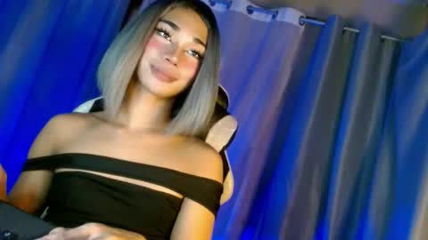 Snapshot of 18_nicole chatting on 03-07-25, 02:12 barbie online show from 03-07-25, 02:12