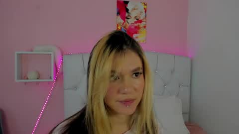 Snapshot of 18candy chatting on 04-21-26, 12:22 18candy online show from 04-21-26, 12:22