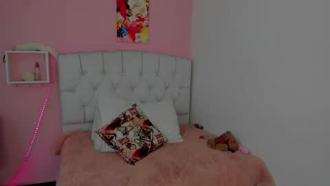 Snapshot of 18candy chatting on 05-20-26, 02:23 18candy online show from 05-20-26, 02:23