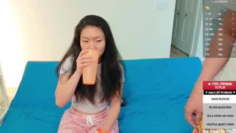 Snapshot of 18not20 chatting on 12-23-25, 01:14 Tong Ralph online show from 12-23-25, 01:14