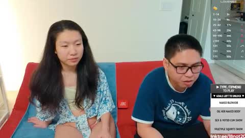 Snapshot of 18not20 chatting on 01-11-26, 01:10 Tong Ralph online show from 01-11-26, 01:10