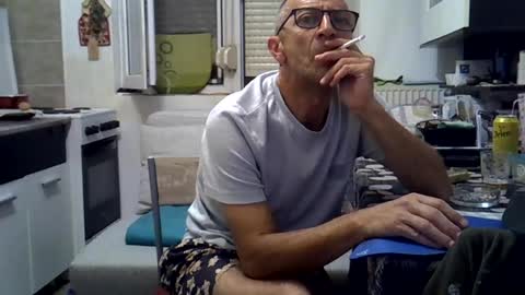 Snapshot of 1973man chatting on 07-05-26, 01:34 1973man online show from 07-05-26, 01:34