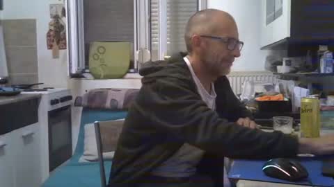 Snapshot of 1973man chatting on 07-24-26, 10:52 1973man online show from 07-24-26, 10:52