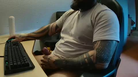 Snapshot of 19andre90 chatting on 11-26-25, 08:37 19andre90 online show from 11-26-25, 08:37