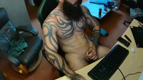 Snapshot of 19andre90 chatting on 06-25-26, 05:07 19andre90 online show from 06-25-26, 05:07
