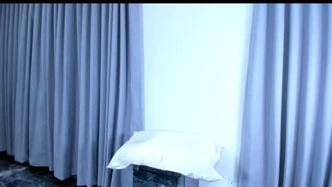 Snapshot of 1bonnie chatting on 01-23-25, 12:35 Hello soy bonnie online show from 01-23-25, 12:35