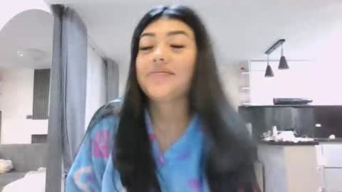 Snapshot of 1bonnie chatting on 10-07-25, 01:58 Hello soy bonnie online show from 10-07-25, 01:58