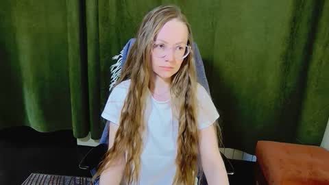 Snapshot of 1goldilocks chatting on 02-22-26, 02:48 online show from 02-22-26, 02:48