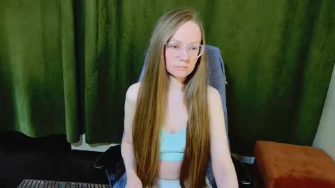 Snapshot of 1goldilocks chatting on 03-02-26, 03:19 online show from 03-02-26, 03:19