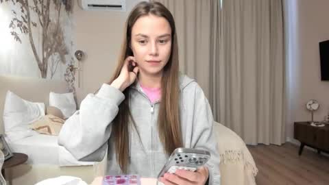 Snapshot of 1i1ypa1mer chatting on 10-04-25, 11:41 Lily 3 online show from 10-04-25, 11:41