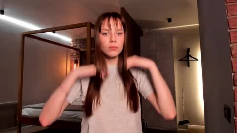 Snapshot of 1i1ypa1mer chatting on 02-27-26, 06:52 Lily 3 online show from 02-27-26, 06:52