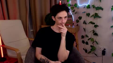 Max online show from 03-18-26, 09:51