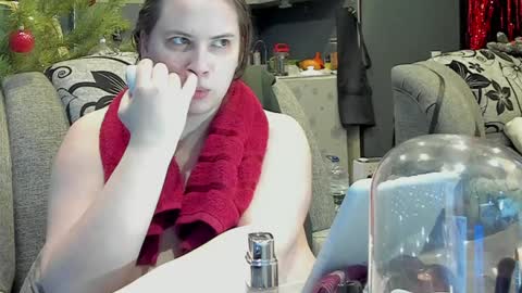 Snapshot of 1lindsey1 chatting on 12-31-24, 06:02 1LINDSEY1 online show from 12-31-24, 06:02