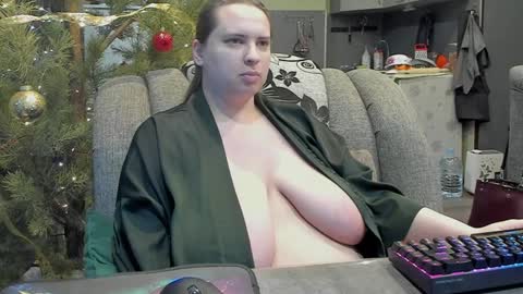 Snapshot of 1lindsey1 chatting on 01-10-25, 12:36 1LINDSEY1 online show from 01-10-25, 12:36
