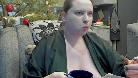 Snapshot of 1lindsey1 chatting on 01-22-25, 04:02 1LINDSEY1 online show from 01-22-25, 04:02