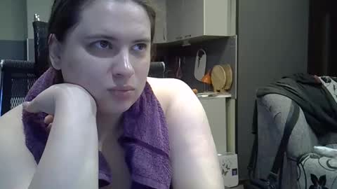 Snapshot of 1lindsey1 chatting on 09-21-25, 02:40 1LINDSEY1 online show from 09-21-25, 02:40
