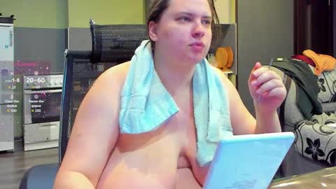 Snapshot of 1lindsey1 chatting on 09-27-25, 02:05 1LINDSEY1 online show from 09-27-25, 02:05