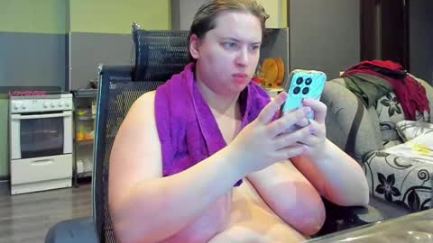 Snapshot of 1lindsey1 chatting on 10-05-25, 02:59 1LINDSEY1 online show from 10-05-25, 02:59