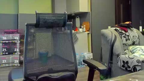 Snapshot of 1lindsey1 chatting on 10-28-25, 12:47 1LINDSEY1 online show from 10-28-25, 12:47