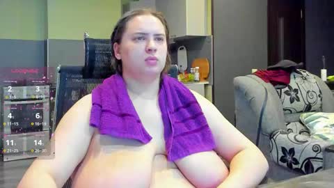 Snapshot of 1lindsey1 chatting on 11-03-25, 11:00 1LINDSEY1 online show from 11-03-25, 11:00