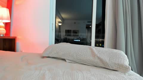 Snapshot of 1lovely1 chatting on 12-27-24, 03:53 Onna online show from 12-27-24, 03:53