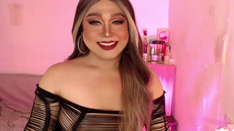 Snapshot of 1lovelymess chatting on 07-12-26, 12:23 1lovelymess online show from 07-12-26, 12:23