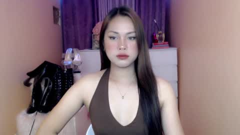 Snapshot of 1miracle_tranny chatting on 06-14-26, 06:15 1miracle_tranny online show from 06-14-26, 06:15