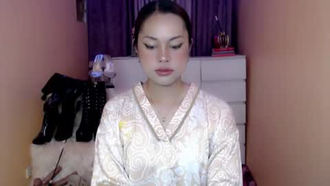 Snapshot of 1miracle_tranny chatting on 06-22-26, 06:32 1miracle_tranny online show from 06-22-26, 06:32