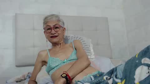 Snapshot of 1miss_monserrate chatting on 03-05-25, 11:06 Miss Monserrate online show from 03-05-25, 11:06