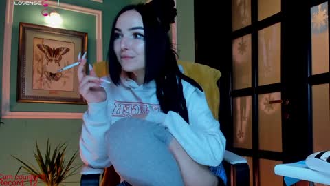 Moona  online show from 01-22-25, 03:40