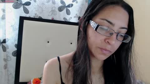 Snapshot of 1sasha_grey__1 chatting on 04-19-26, 05:01 paola online show from 04-19-26, 05:01