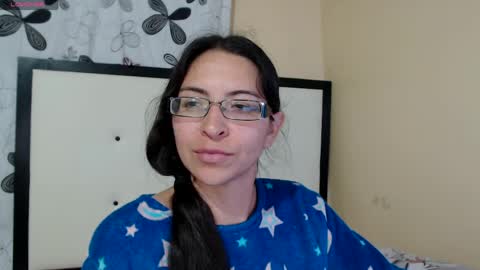 Snapshot of 1sasha_grey__1 chatting on 05-12-26, 02:30 paola online show from 05-12-26, 02:30