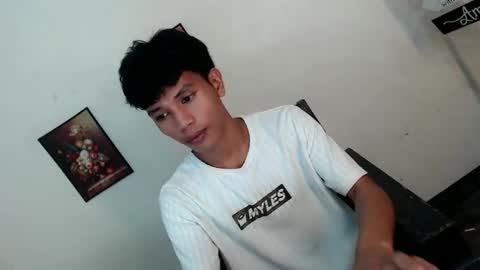 Snapshot of 1sweetloverxx chatting on 09-17-25, 11:23 1sweetloverxx online show from 09-17-25, 11:23