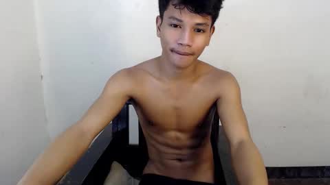 Snapshot of 1sweetloverxx chatting on 10-17-25, 11:24 1sweetloverxx online show from 10-17-25, 11:24