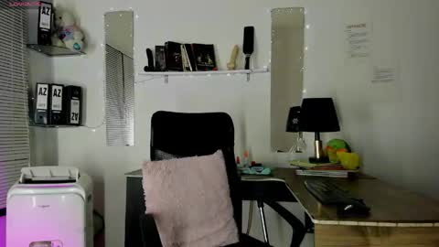 Snapshot of 1sweetvaleria1 chatting on 06-10-26, 01:17 1sweetvaleria1 online show from 06-10-26, 01:17