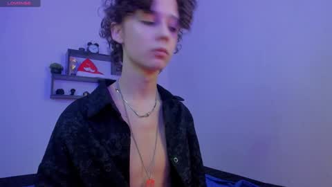 Milos online show from 12-25-24, 11:54