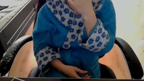 Snapshot of 1your_hot_girls chatting on 03-31-26, 12:27 1your_hot_girls online show from 03-31-26, 12:27