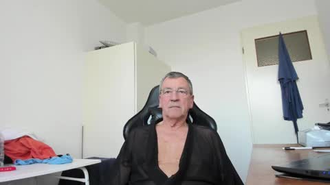 Henk online show from 03-05-25, 04:13